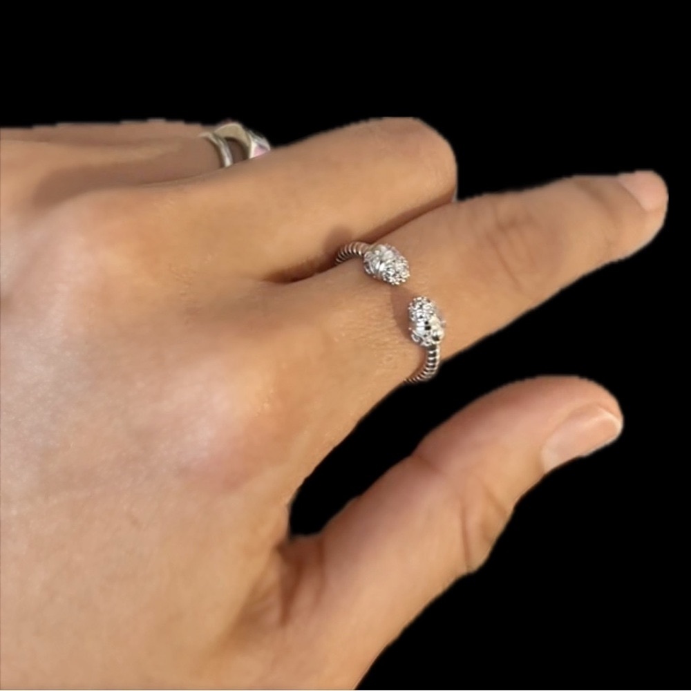 Sterling Silver Renaissance Style Ring - Picture 4 of 4